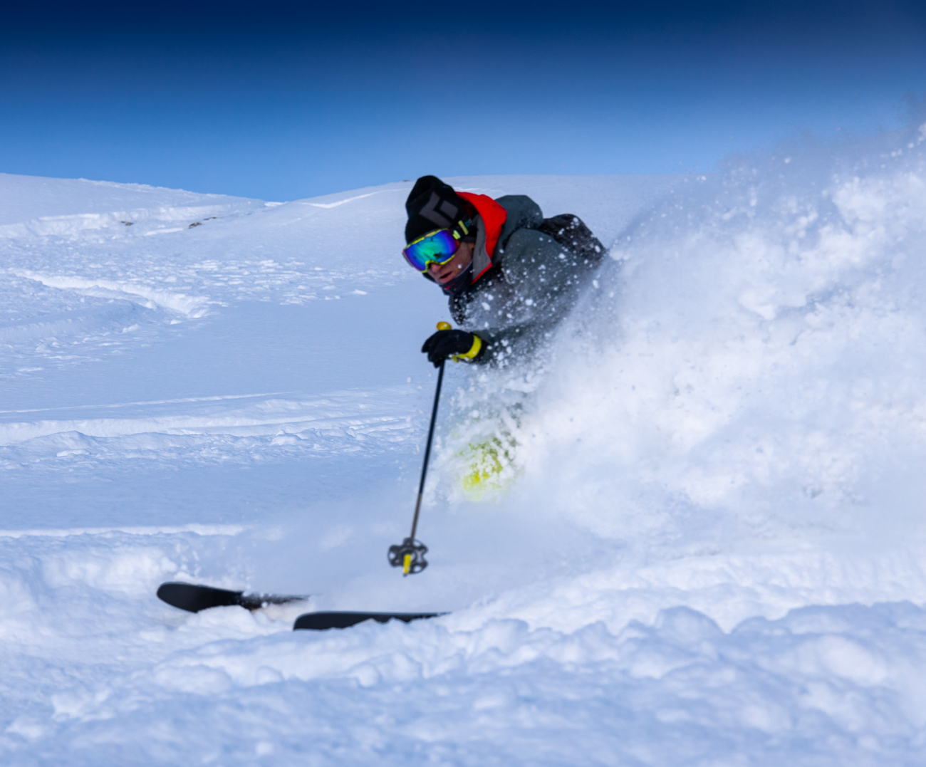 Deep powder skiiing in Chamonix